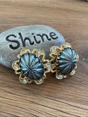 Vintage Clip On Earrings Mid Century With Blue Grey Shell Design Cabochon